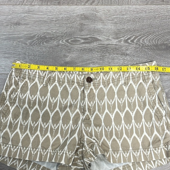 The North Face Maywood Flat Front Linen Blend Tan White Ikat Print Shorts 6 - Picture 8 of 16